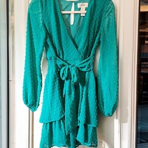 Jessica Simpson Long Sleeve V Neck Short Dress w Sheer Sleeves Size M